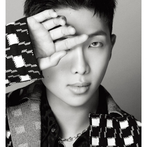 BTS- DICON DFESTA SPECIAL PHOTOBOOK