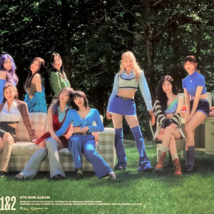 TWICE- BETWEEN 1&2 (OFICIAL POSTER)