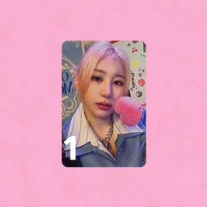LEE CHAEYEON - PHOTCARD OFICIAL - OVER THE MOON APPLE MUSIC LUCKY DRAW 1