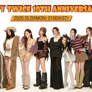 TWICE- POSTER OFICIAL THE STORY GOES ON