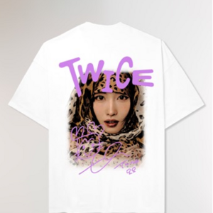 TWICE- CAMISETA MOMO