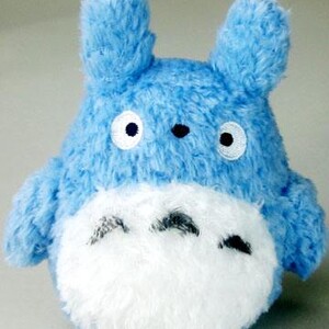 Studio Ghibli Peluche Fluffy Medium Totoro  (14 cm)