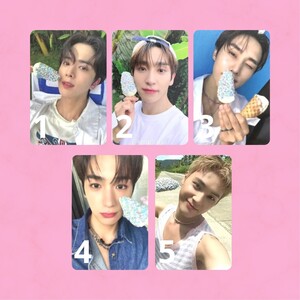 THE BOYZ - PHOTOCARD OFICIAL - PHANTASY: CHRISTMAS IN AUGUST - APPLEMUSIC